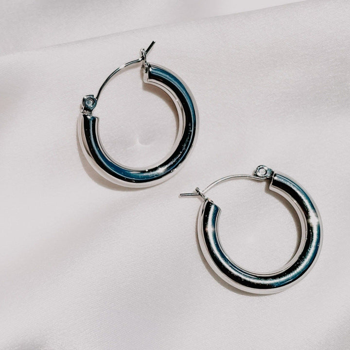 HEYMAEVE Hoops Silver-Earrings-HEYMAEVE-Pure Quartz-1