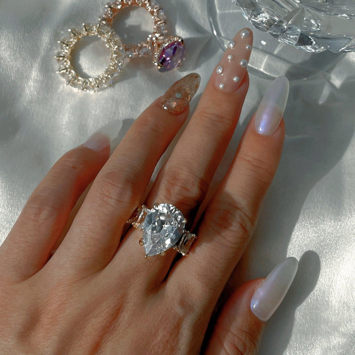 Socialite Ring-Ring-HEYMAEVE-Pure Quartz-1