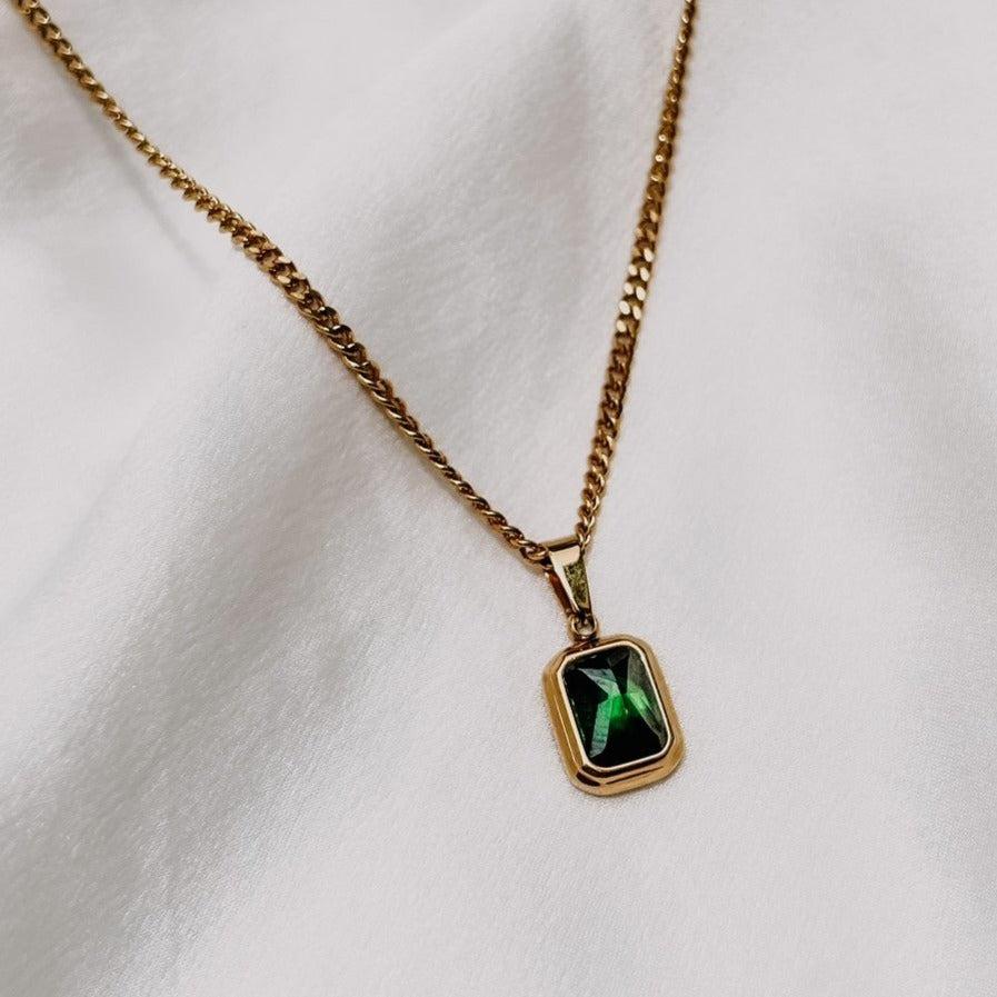 The Heiress Necklace-emerald-HEYMAEVE-Pure Quartz-1